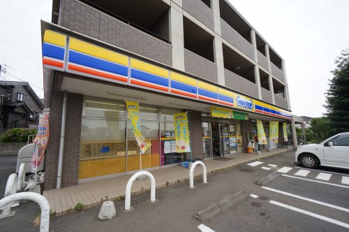 コンビニ　ミニストップ千葉仁戸名店（コンビニ）まで586m