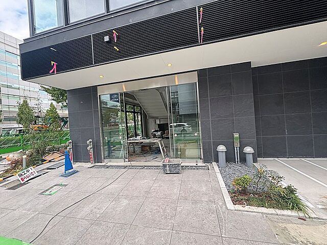 エントランス　角部屋です