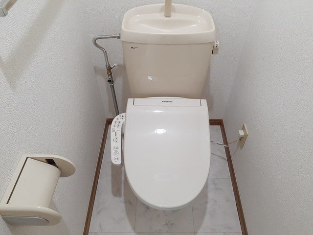 トイレ　落ち着いたトイレです