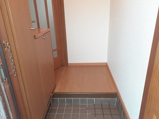 玄関　収納もある玄関です