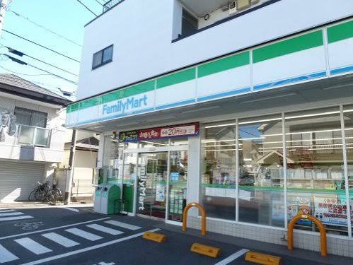 コンビニ　ファミリーマート西荻女子大通り店（コンビニ）まで175m