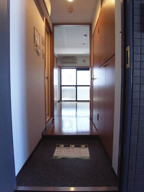 玄関　※参考写真