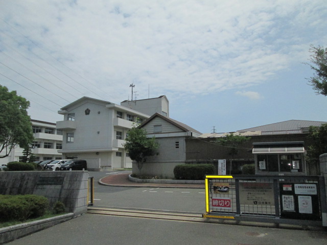 小学校　四條畷市立田原小学校（小学校）まで634m