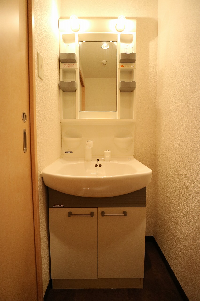 洗面設備　嬉しい独立洗面台☆