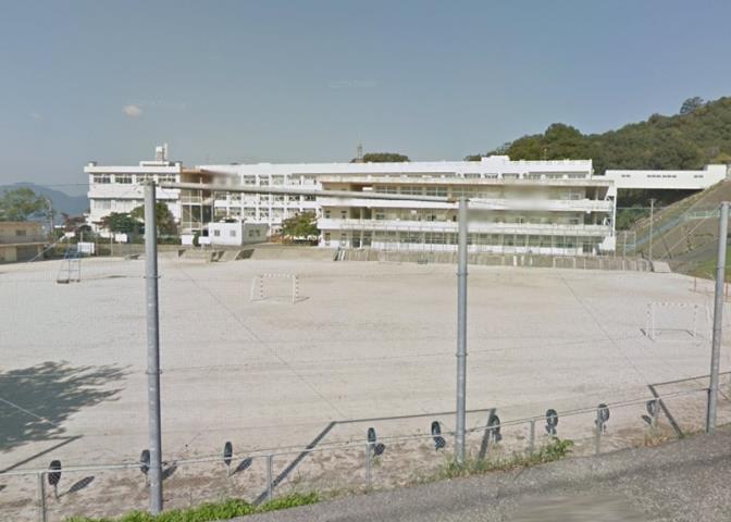 中学校　戸坂中学校（中学校）まで5171m