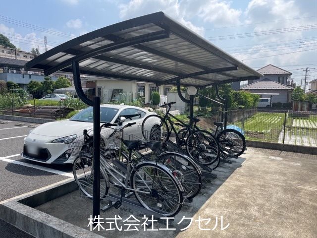 その他共有部分　屋根付きの駐輪場です。