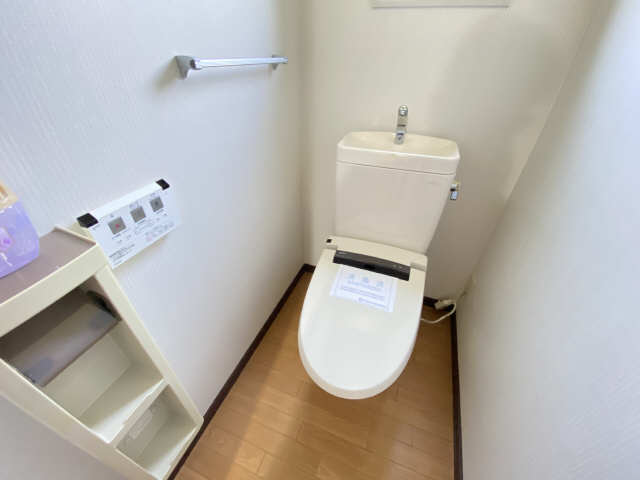【ST.MARINERS.ＣＲＡＤＬＥ　Ｒ棟のトイレ】