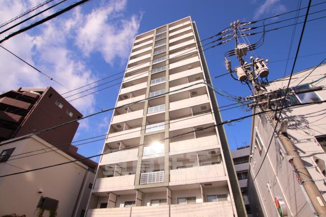 広島市中区鶴見町のマンションの建物外観