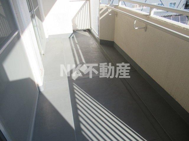 バルコニー　バルコニーがあります