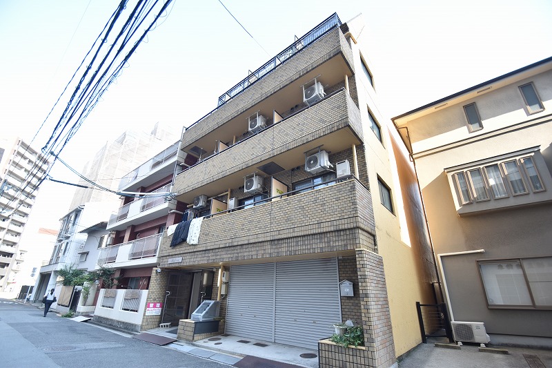 広島市中区竹屋町のマンションの建物外観