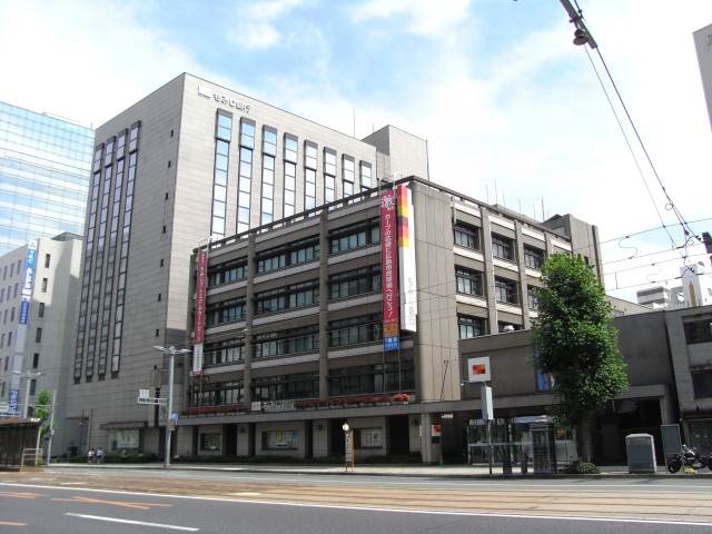 【広島市中区竹屋町のマンションの銀行】