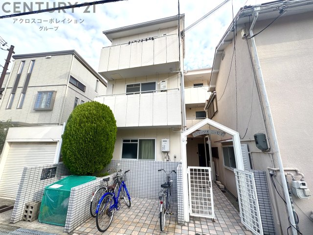 建物外観　共用スペースもあり！