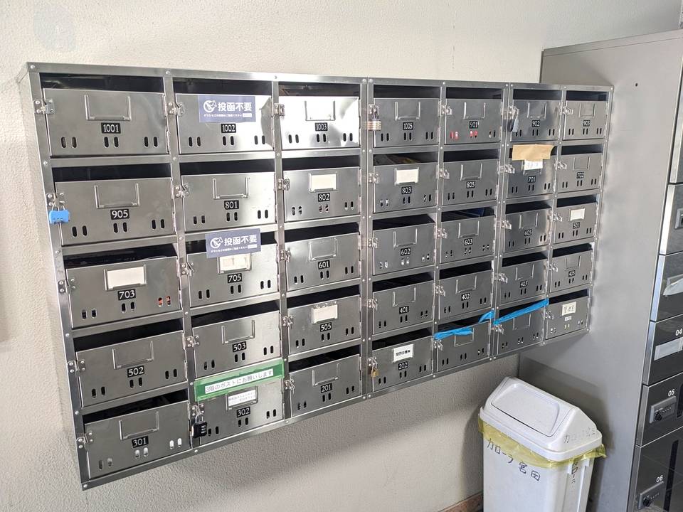 エントランス　メールBOX