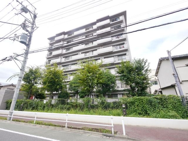 【板橋区坂下のマンションの建物外観】