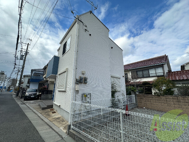 明石市大蔵本町のアパートの建物外観