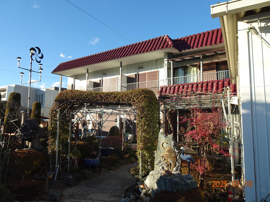 山岸荘
