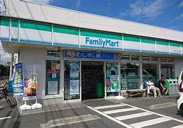 コンビニ　ファミリーマート（コンビニ）まで628m
