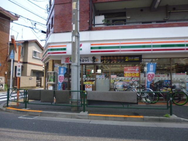 コンビニ　セブンイレブン（コンビニ）まで390m