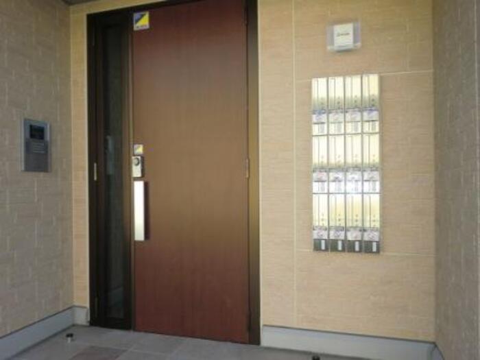 エントランス　オートロックエントランス