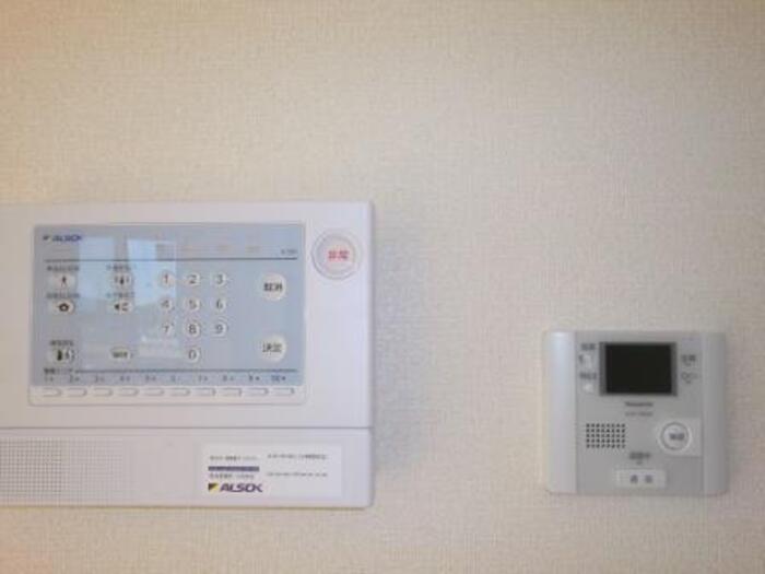 セキュリティ　ALSOKホームセキュリティ搭載・オートロックインターホン