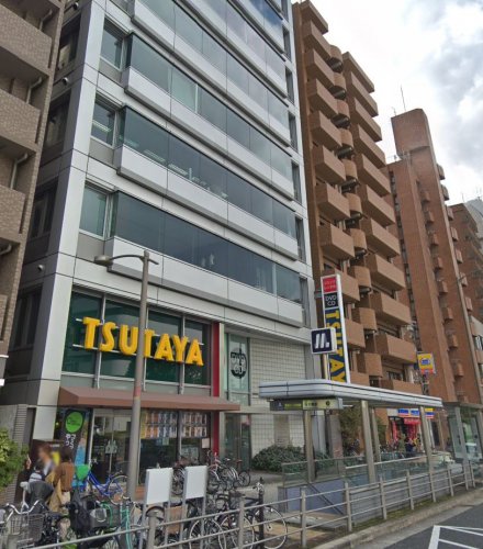 レンタルビデオ　TSUTAYA 北堀江店（レンタルビデオ）まで424m