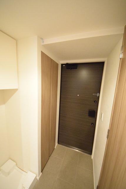 玄関　※別号室参考写真です※