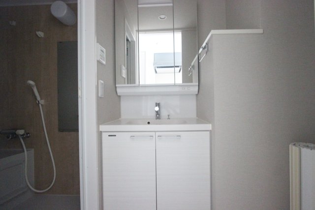 洗面設備　同物件別号室のものです。