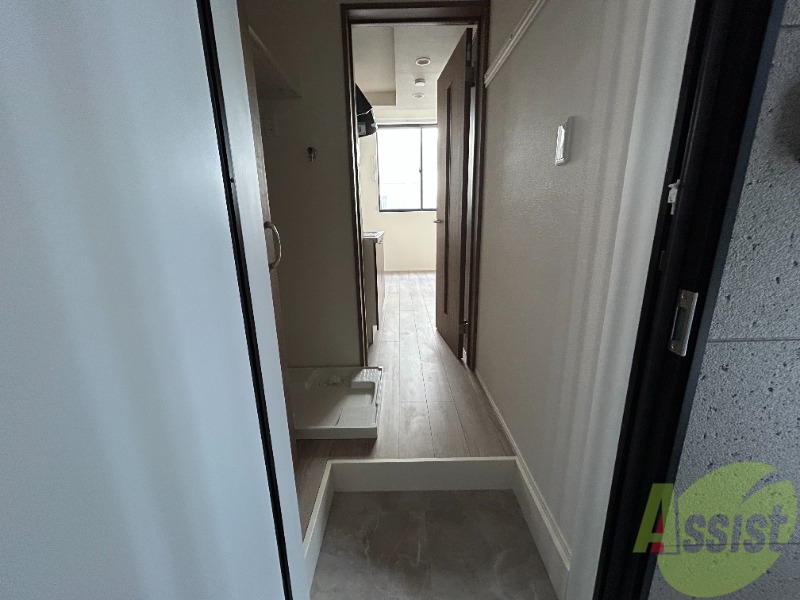 玄関　玄関からお部屋を撮影しました。玄関口が広くて助かります。