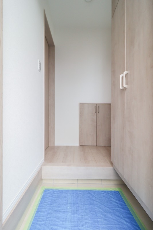 玄関　図面と現状に相違がある場合には現状を優先