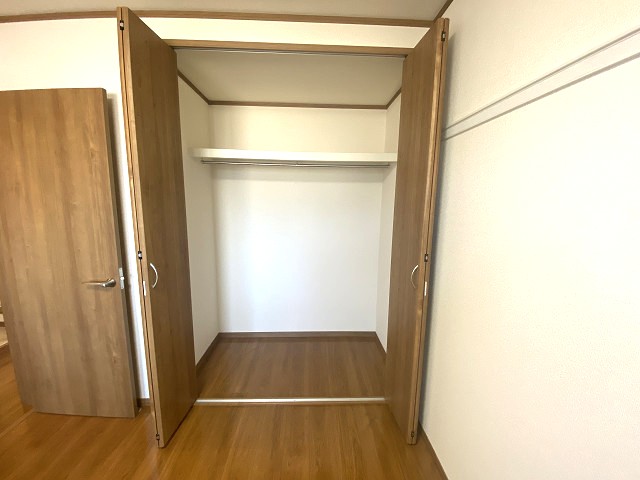 収納　洋室　クロゼット