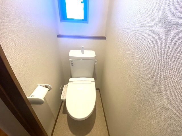 トイレ　温水洗浄便座