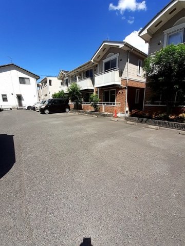 駐車場　駐車場に車を止められます