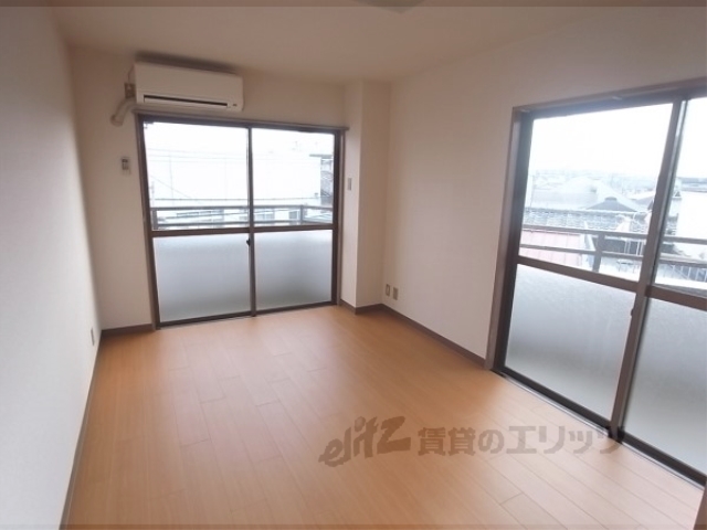 居室・リビング　洋室