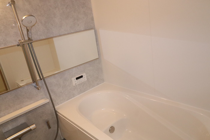 バス・シャワールーム　ゆったり過ごせるお風呂です