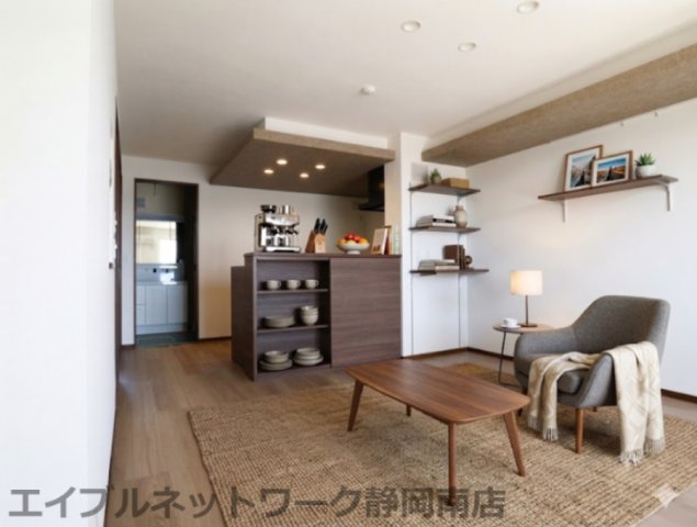 その他　家具備品はCGによるイメージで、実際の物件には含まれません
