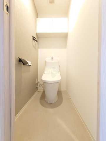 トイレ　ウエリスアーバン中野坂上