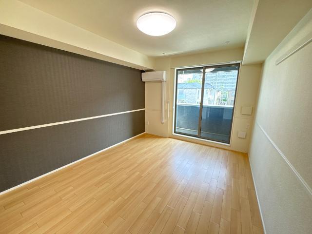 居室・リビング　室内