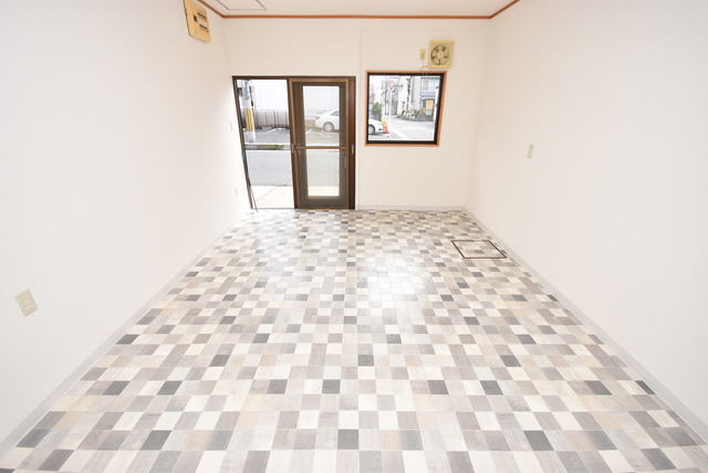 玄関　店舗部分