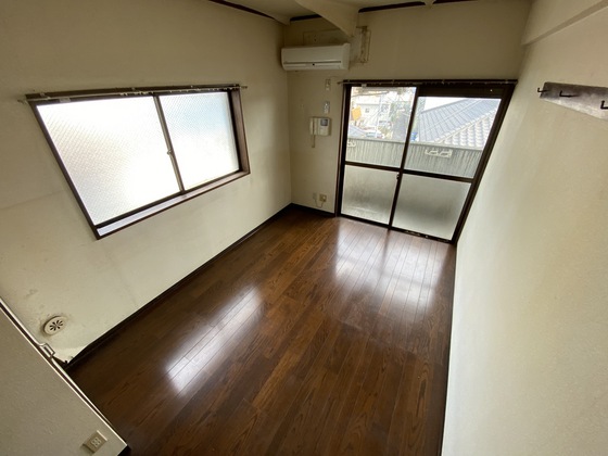 居室・リビング　※別部屋の写真です