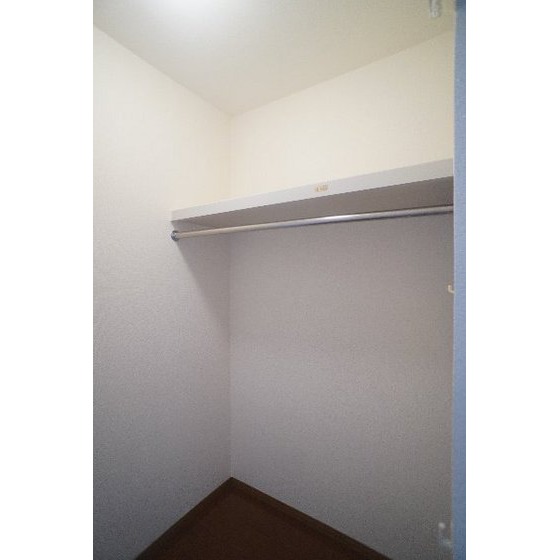 収納　ウォークインクローゼット