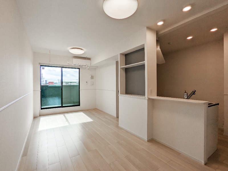 居室・リビング　図面と現状に相違がある場合には現状を優先