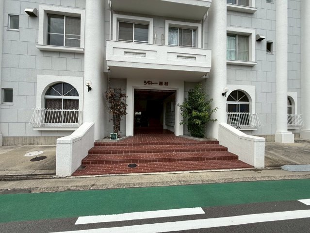 エントランス　建物の内部です