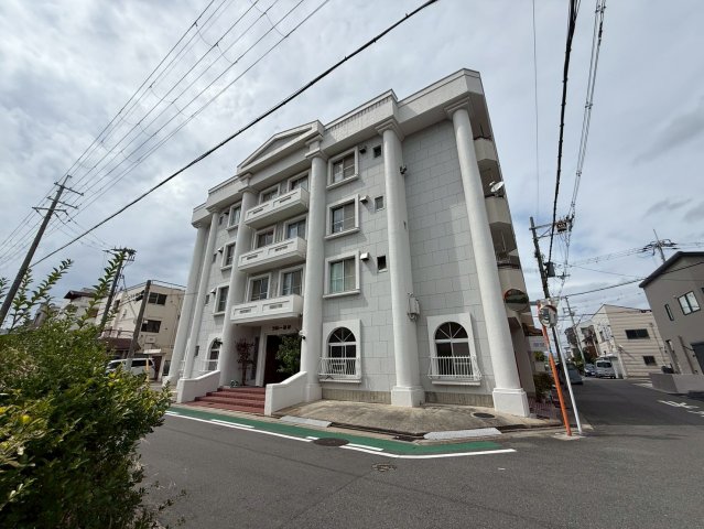 建物外観　外観は落ち着いています