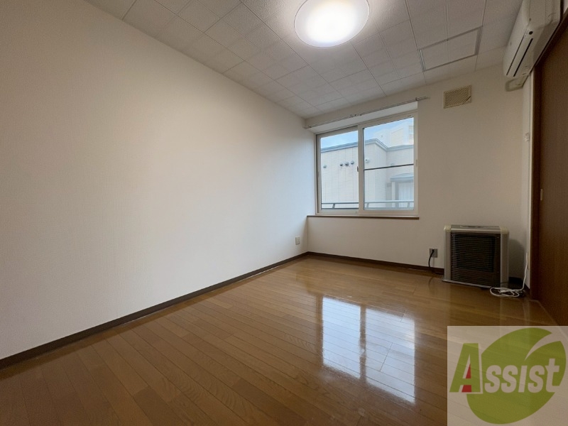 居室・リビング　広くてきれいなリビングです！快適に過ごせそうですね。