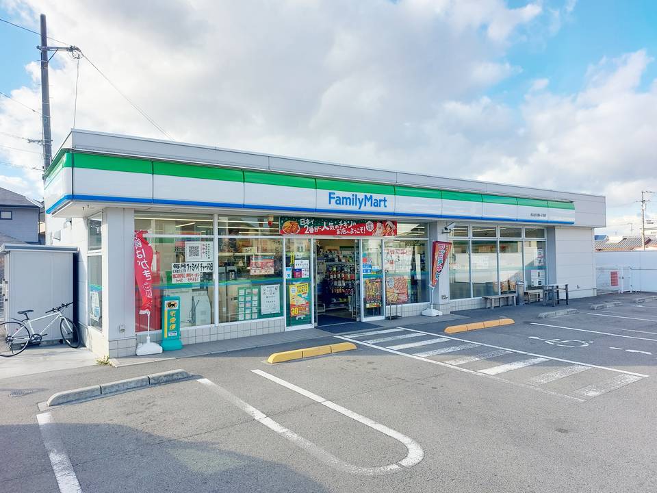 コンビニ　ファミリーマート松山古川南一丁目店（コンビニ）まで200m
