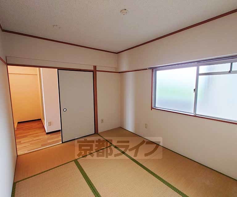 居室・リビング　ゆとりのある室内です。