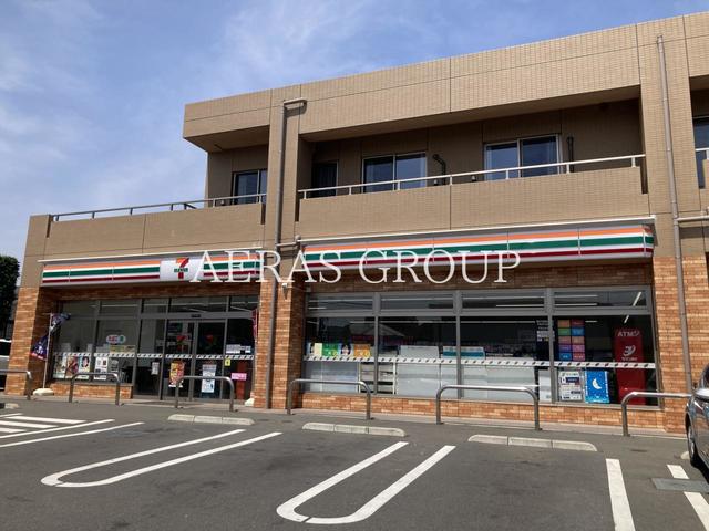 コンビニ　セブン-イレブン 相模原上鶴間本町８丁目店（コンビニ）まで592m