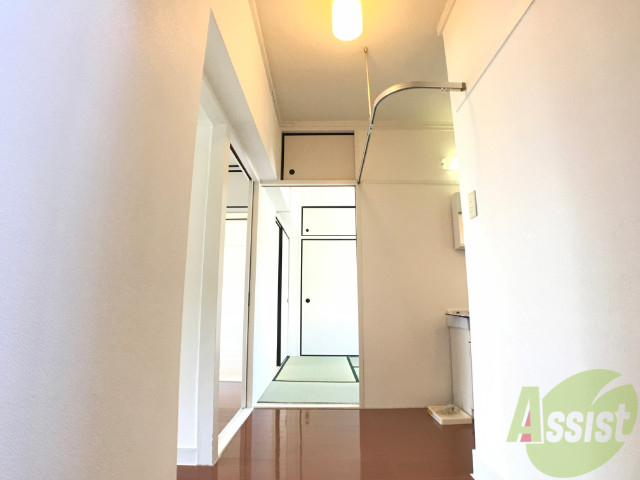 玄関　玄関から撮影しました。毎日の出入りはこちらから。