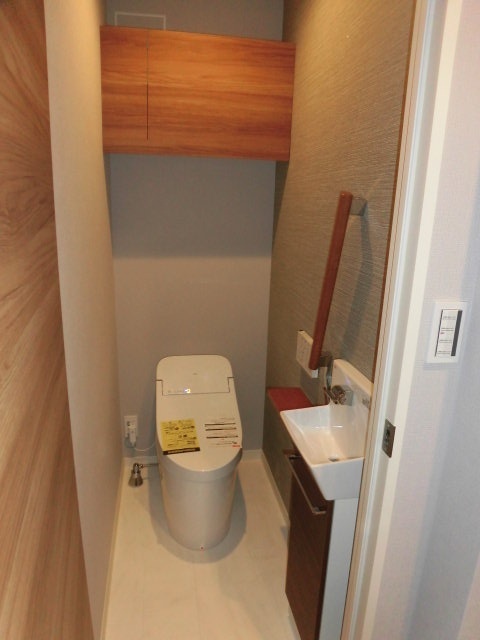ゼフィールメゾンプレミア緑園のトイレ写真