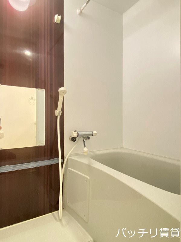 バス・シャワールーム　画像は同型タイプの為現状を優先致します。